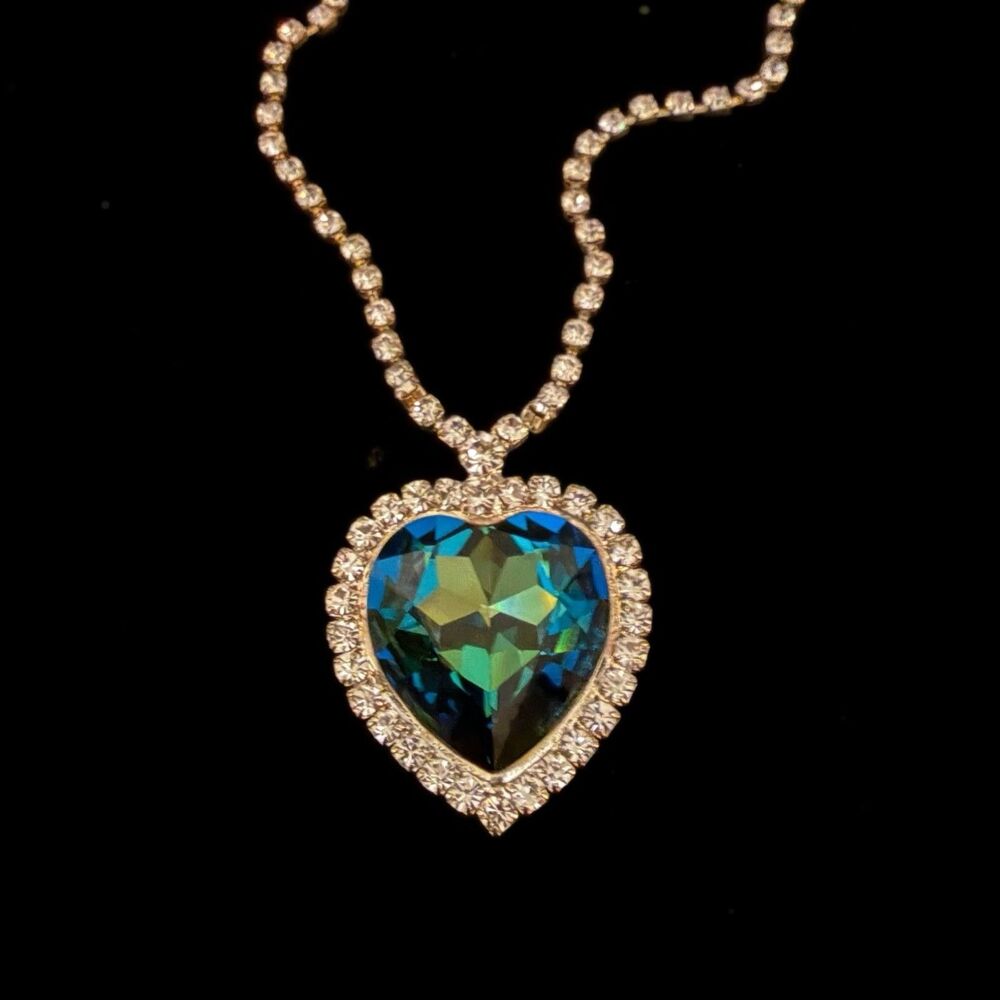Swarovski Crystal Heart of the Ocean Necklace โ Titanic-Inspired Blue Pendant
